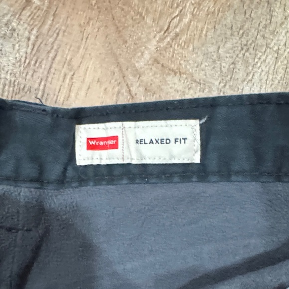 Wrangler Men's Black Cargo Pants 30-32 - Picture 3 of 5